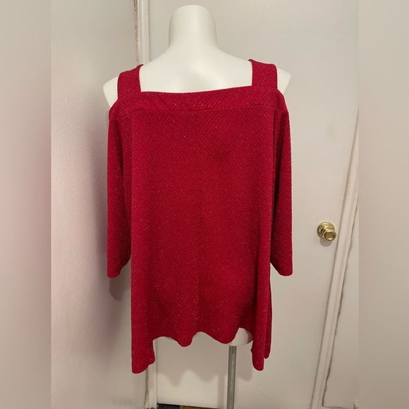 New Catherine’s Plus Size Red Sparkly Glitter Cold Shoulder Top Women’s Petite - Picture 2 of 4